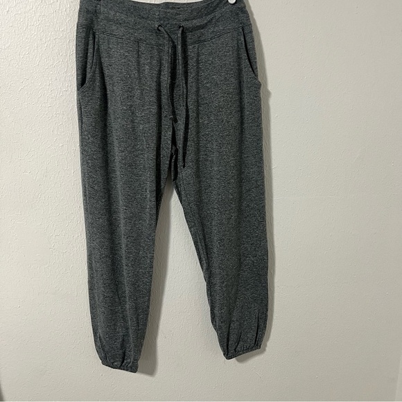 Women’s Charcoal Gray Jogging Track Pants Super Soft Pockets EUC Everyday - Picture 1 of 7